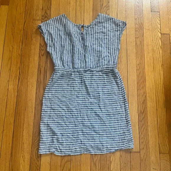 Old Navy Large Linen-like Dress - Picture 4 of 4